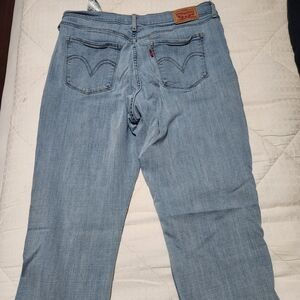 Women's Levis Size 14 Jeans